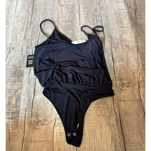 Express Black Wrap Front Bodysuit Small NWT Women’s Sleeveless Snap Bottom - Picture 3 of 3